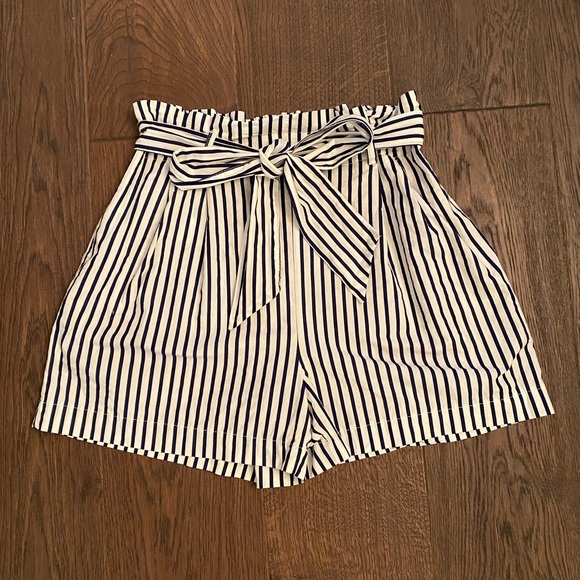 ZARA Striped Blue Paper bag Shorts - Picture 2 of 4